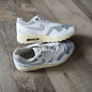 Nike Air Max 1 x Patta " Waves White". Size 8